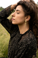 Orecchini a lobo con lunaria e pendente a cascata