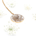 Collana lunga con fiore di carota selvatica