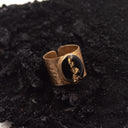 Anello a fascia regolabile in ottone con fuliggine e foglie d'oro