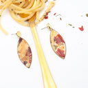 Orecchini a goccia in resina e spaghetti, aglio e peperoncino