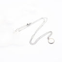 collana con ciondolo in resina e buccia di cipolla bianca