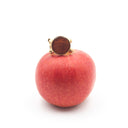 Anello in ottone con buccia di mela rossa