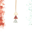 Collana con triangoli di zafferano, foglie dorate e avventurina