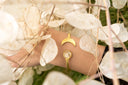 Bracciale rigido con mezza luna e foglia di lunaria