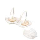 Orecchini pendenti e mezza luna con foglia di lunaria