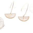 Orecchini pendenti e mezza luna con foglia di lunaria