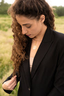 Girocollo con pendente di foglia Lunaria e dettagli dorati