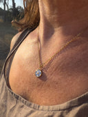 Collana con ciondolo con fiore di non ti scordar di me