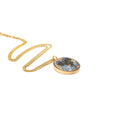 Collana con ciondolo in resina e fiori di non ti scordar di me