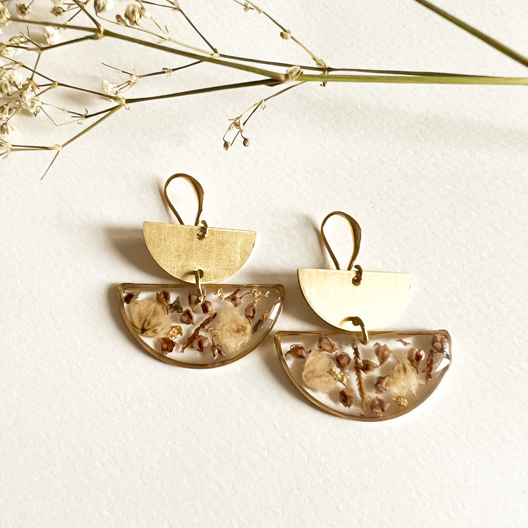 Drop earrings with heather flowers, mist and gold fragments