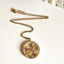 Load image into Gallery viewer, Necklace with resin pendant and heather and mist flowers
