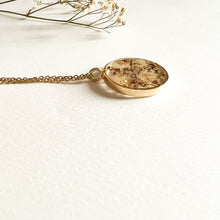 Load image into Gallery viewer, Necklace with resin pendant and heather and mist flowers
