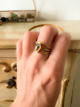 Load image into Gallery viewer, Adjustable ring with three bands and forget-me-not flower
