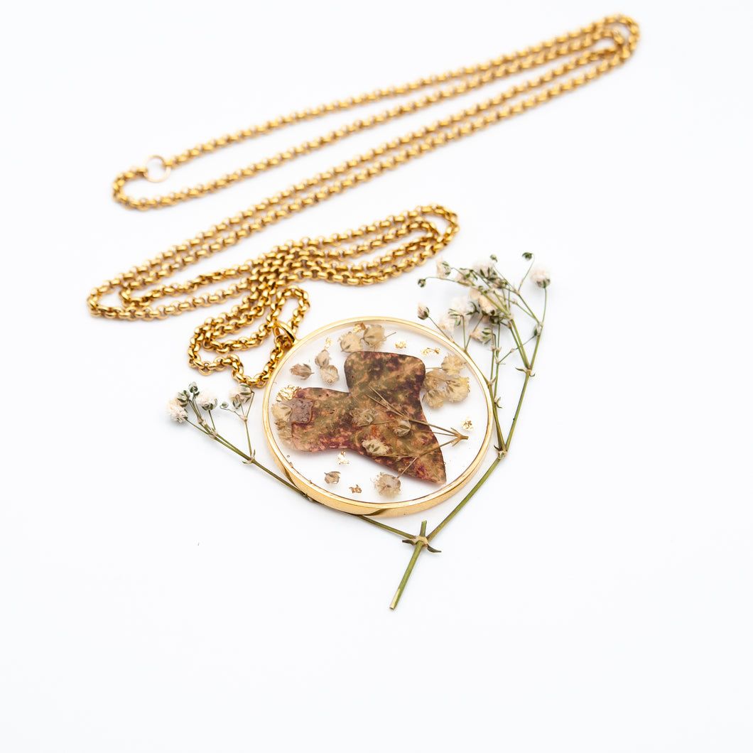 Wild carrot flower pendant and necklace