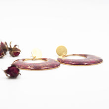 Load image into Gallery viewer, Hoop earrings with red roses and gold leaves in resin
