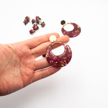 Load image into Gallery viewer, Hoop earrings with red roses and gold leaves in resin
