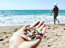 Load image into Gallery viewer, Square pendant earrings in resin, recycled plastic and marine elements
