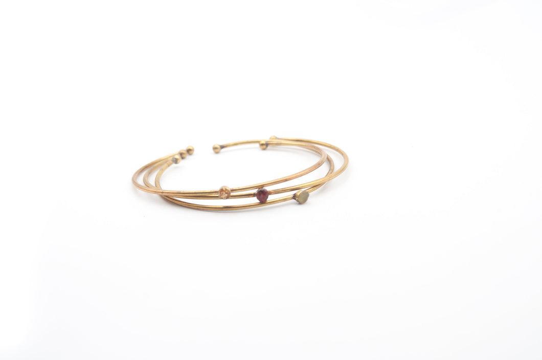 Minimal and elegant brass bracelets, with mini resin gems with saffron, gold and aventurine