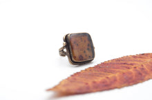 Load image into Gallery viewer, Adjustable brass ring with cherry leaf
