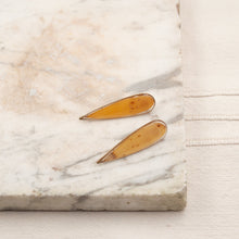 Load image into Gallery viewer, Pendant earrings in resin with bamboo leaf
