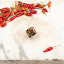 Load image into Gallery viewer, Heart-shaped adjustable band ring in resin and chilli pepper
