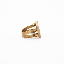 Load image into Gallery viewer, Adjustable brass ring with natural and polluting marine elements
