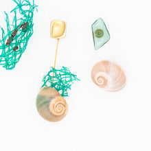 Load image into Gallery viewer, Asymmetrical earrings with marine elements
