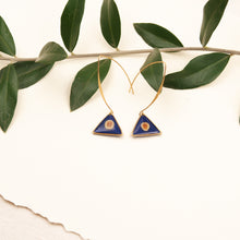 Load image into Gallery viewer, Triangle pendant earrings, with blue pendant with an Apulian umbrella seed
