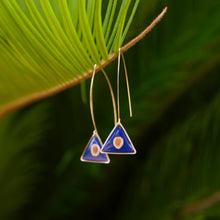 Load image into Gallery viewer, Triangle pendant earrings, with blue pendant with an Apulian umbrella seed
