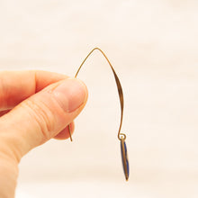 Load image into Gallery viewer, Triangle pendant earrings, with blue pendant with an Apulian umbrella seed
