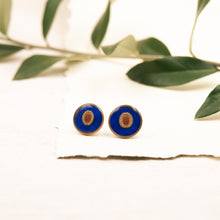 Load image into Gallery viewer, Blue lobe earrings with Apulian umbrella seed
